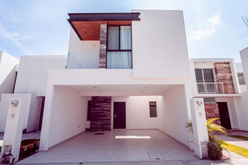 Casa en Venta en Valle Real San Luis Potosí, San Luis Potosi