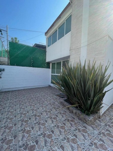 Casa en Venta en Valle de los Pinos Tlalnepantla, Mexico