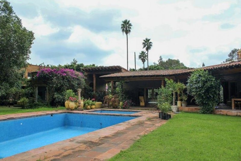 Casa en Venta en Santo Domingo Tepoztlán, Morelos