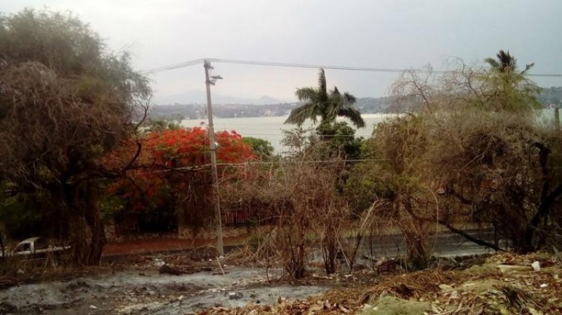 Foto Terreno en Venta en TEQUESQUITENGO, Tequesquitengo, Morelos - $ 900 - TEV171315 - BienesOnLine