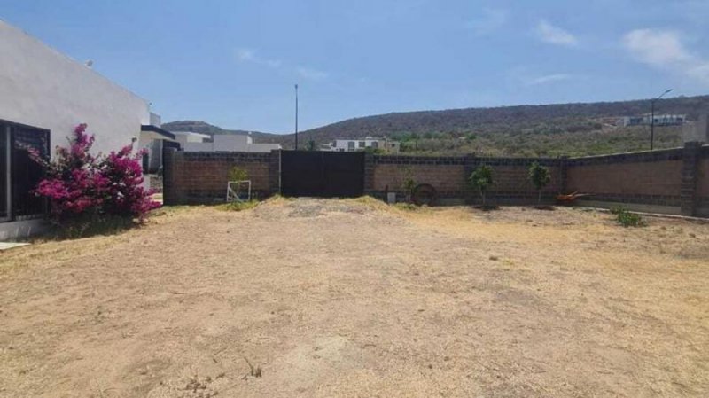 Foto Terreno en Venta en Lomas del Valle, Lagos de Moreno, Jalisco - $ 440.000 - TEV348862 - BienesOnLine