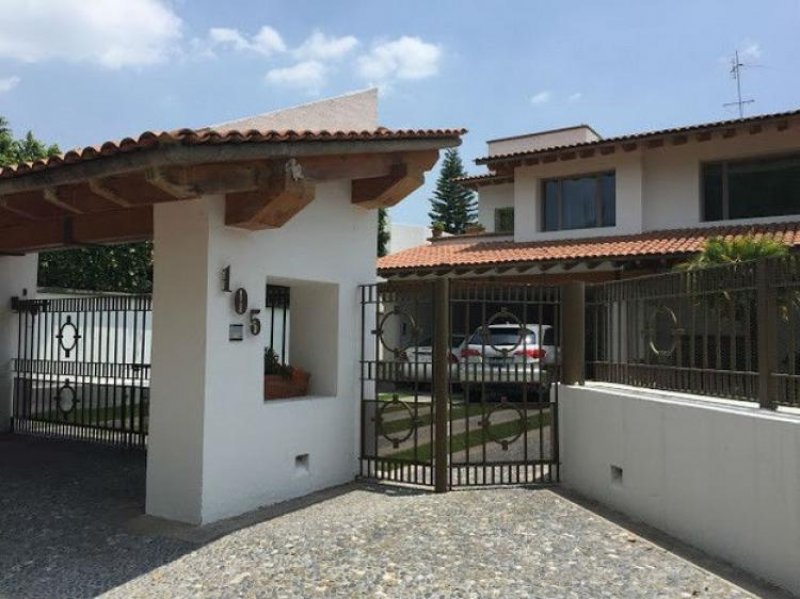 Foto Casa en Venta en Jurica, Santiago de Querétaro, Queretaro Arteaga - $ 13.000.000 - CAV128533 - BienesOnLine