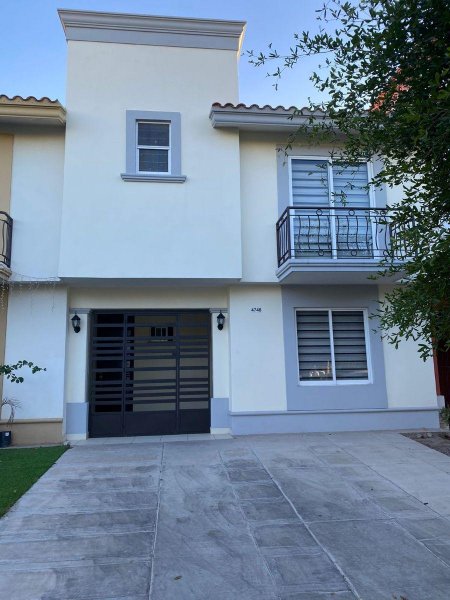 Foto Casa en Venta en Portalgre, Culiacán, Sinaloa - $ 2.430.000 - CAV341920 - BienesOnLine