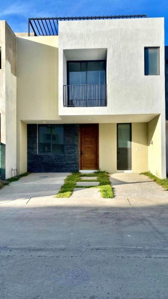 Casa en Venta en Punto Sur Tlajomulco de Zúñiga, Jalisco