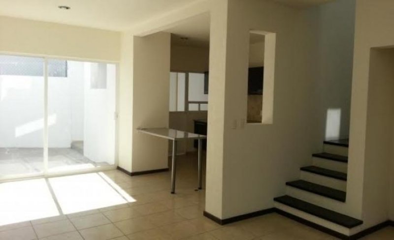 Foto Casa en Venta en CORREGIDORA, Santiago de Querétaro, Queretaro Arteaga - $ 1.420.000 - CAV183894 - BienesOnLine