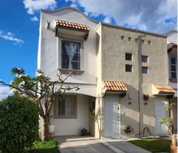 Venta de Casa en Fraccionamiento Puerta Verona