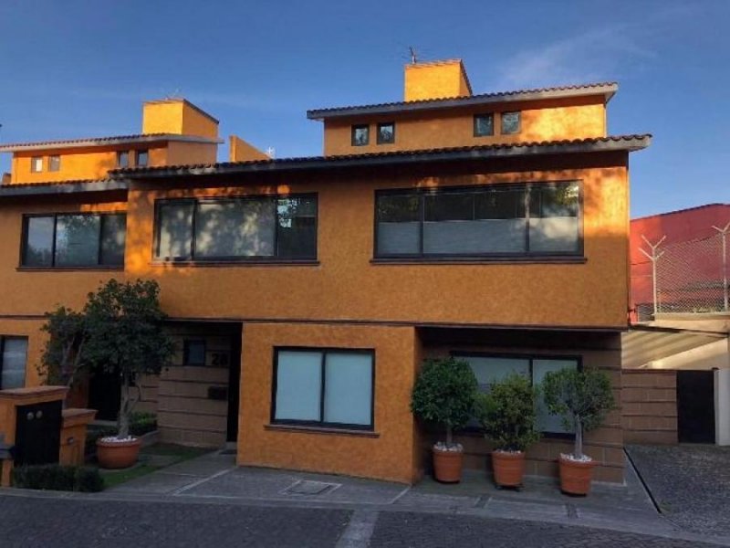 Casa en Venta en Rosa Torres Cuajimalpa de Morelos, Distrito Federal