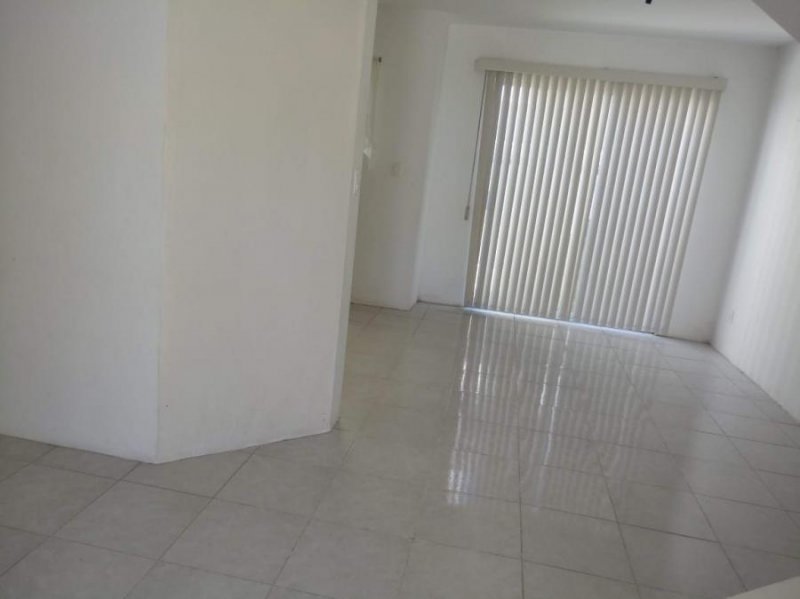 Foto Casa en Venta en REAL DE ARBOLEDAS, Celaya, Guanajuato - $ 998.000 - CAV276716 - BienesOnLine