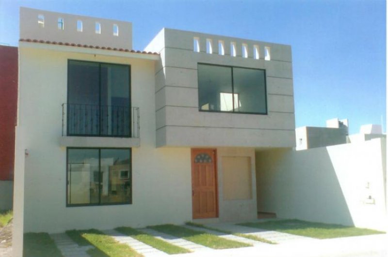 Foto Casa en Venta en Fraccionamiento Bosques de ICA, , Mexico - $ 2.300.000 - CAV100821 - BienesOnLine