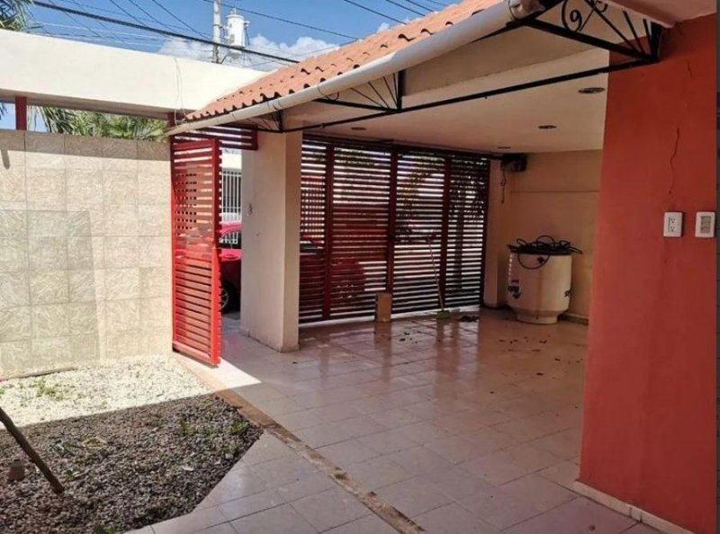 Foto Casa en Venta en CHUBURNA DE HIDALGO, Mérida, Yucatan - $ 1.240.000 - CAV298053 - BienesOnLine