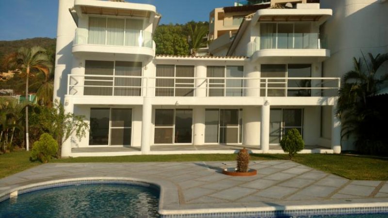 Foto Casa en Venta en JOYAS DE BRISAMAR, Acapulco de Juárez, Guerrero - $ 5.800.000 - CAV235900 - BienesOnLine