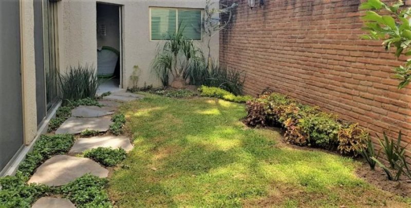 Foto Casa en Venta en JARDINES DE GUADALUPE, Zapopan, Jalisco - $ 7.500.000 - CAV297376 - BienesOnLine